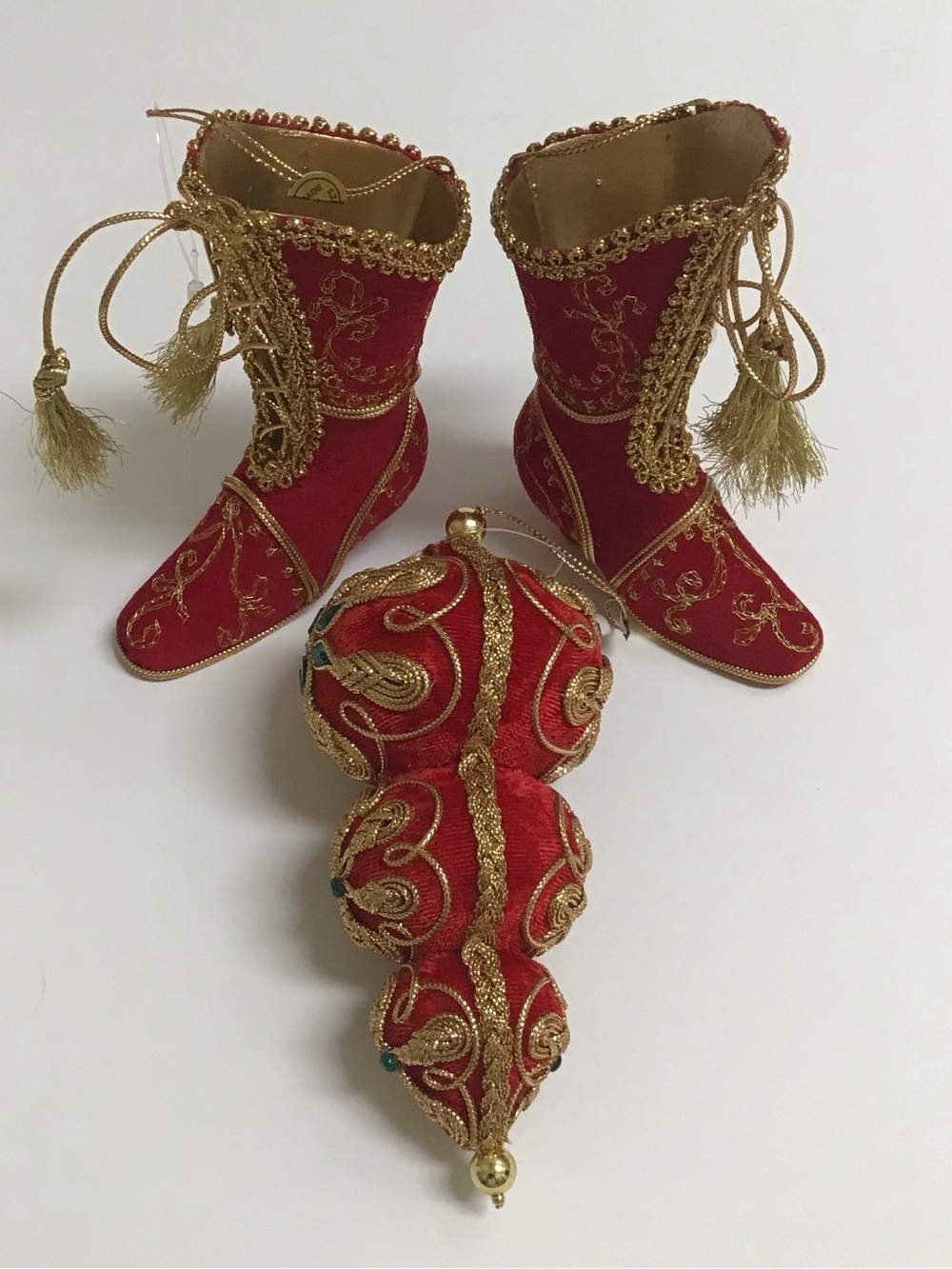 Victorian Look Christmas Tree Ornaments SET OF 3 Red Velvet Gold Trim Boots NEW - Picture 12 of 16